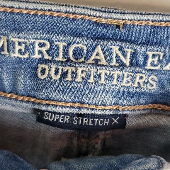 American Eagle high rise jegging Sz 2 short Distressed - Picture 3 of 7